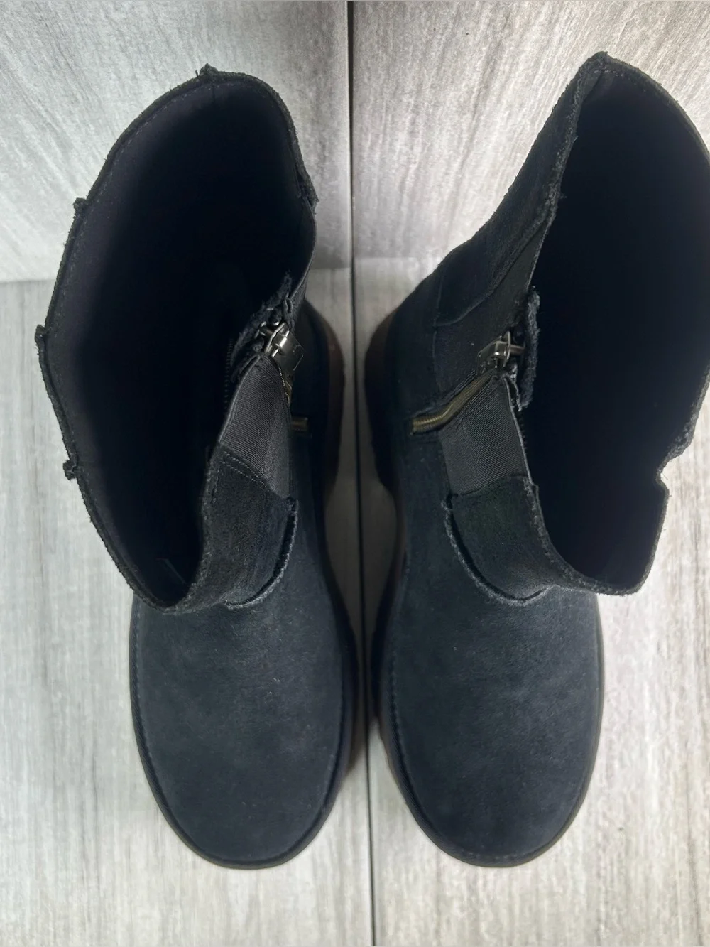 UGG new classic