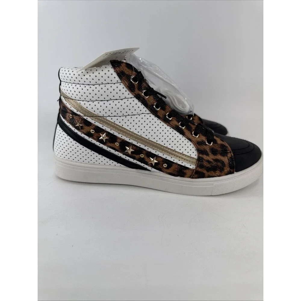 Leopard product pair