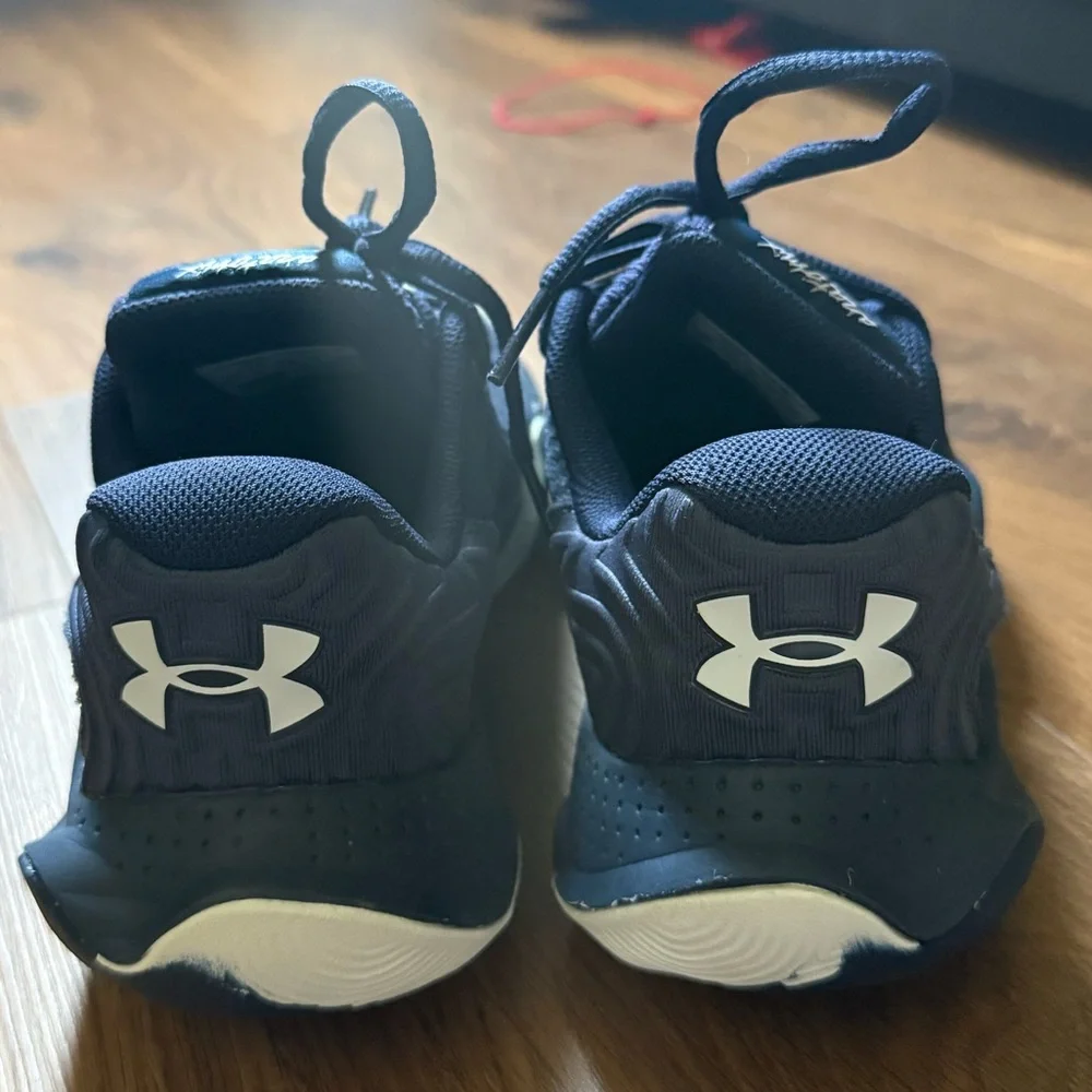 Under Armour brand new