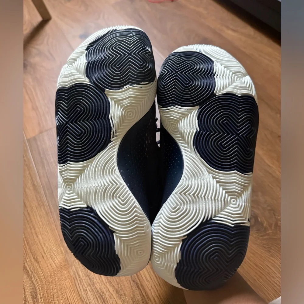 Under Armour brand new
