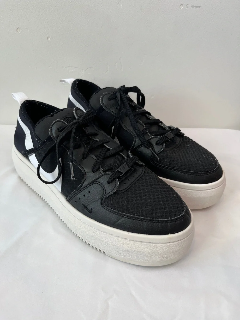 Nike Court Vision Alta TXT Black White Platform Sneakers Womens Size 12