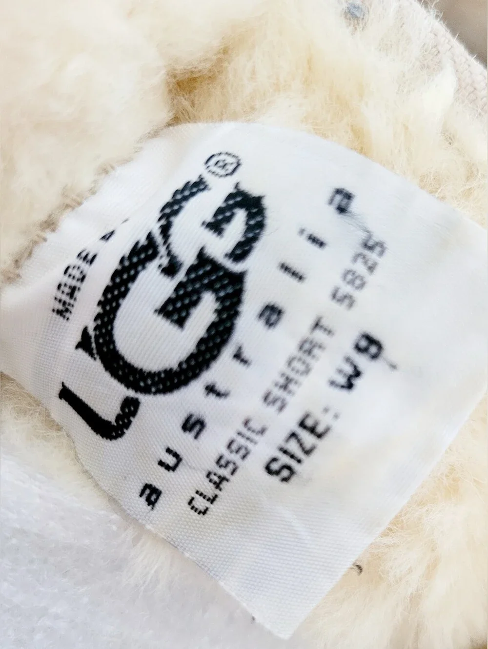 UGG classic short