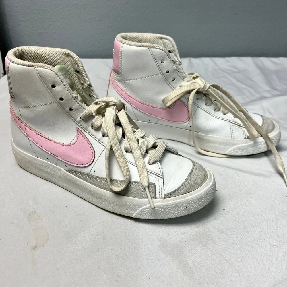 Nike Blazer‎ Mid Youth Shoes White Pink Casual Sneakers DA4086 106 Size 4.5Y