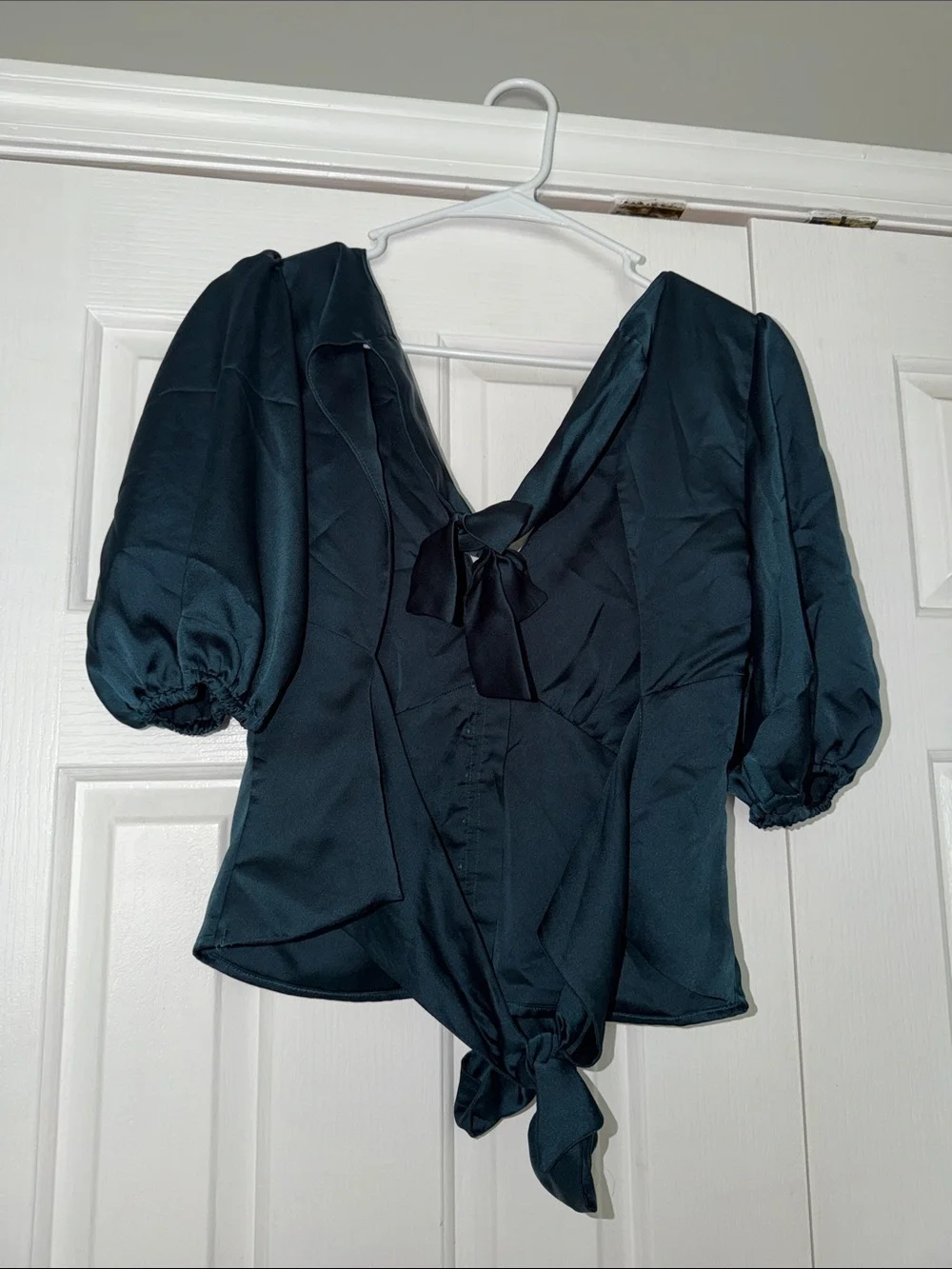 Abercrombie and Fitch Green Satin Puff Sleeve Tie Back Blouse size S