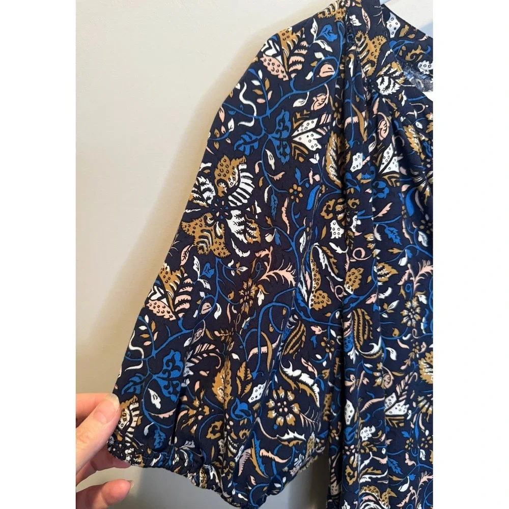 LOFT outlet blouse