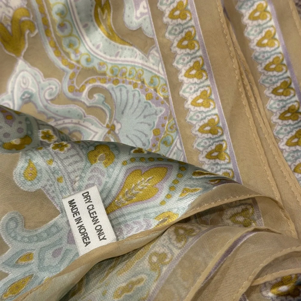 The Unbranded Brand beautiful paisley