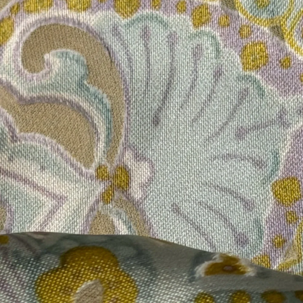 The Unbranded Brand beautiful paisley