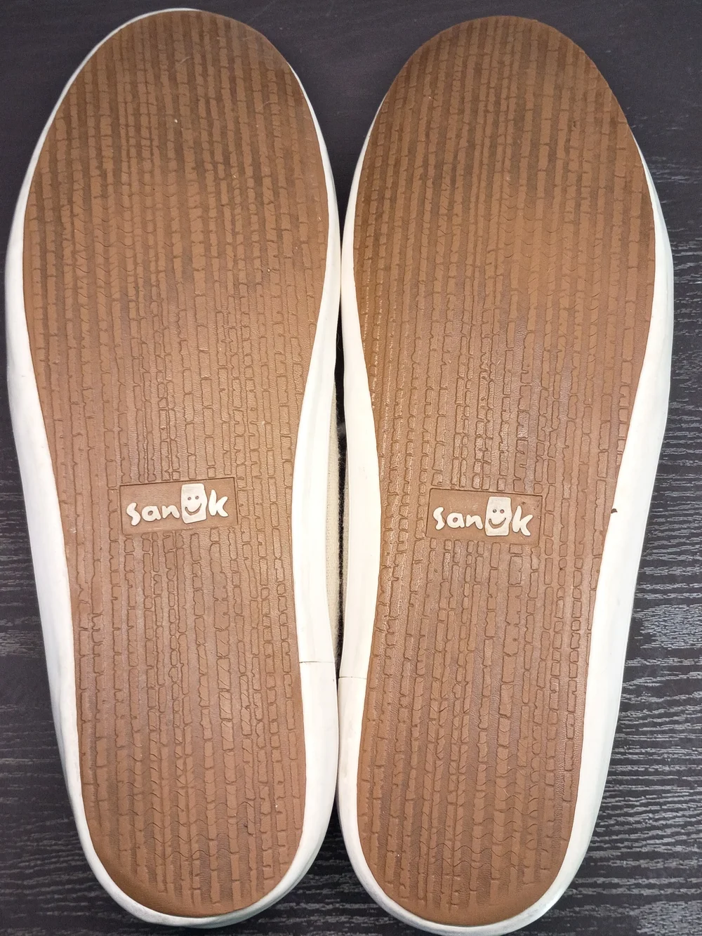 Sanuk casual linen
