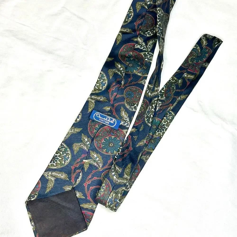 Oscar de la Renta gently used