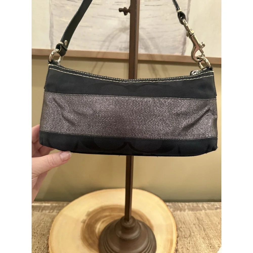 Coach signature black