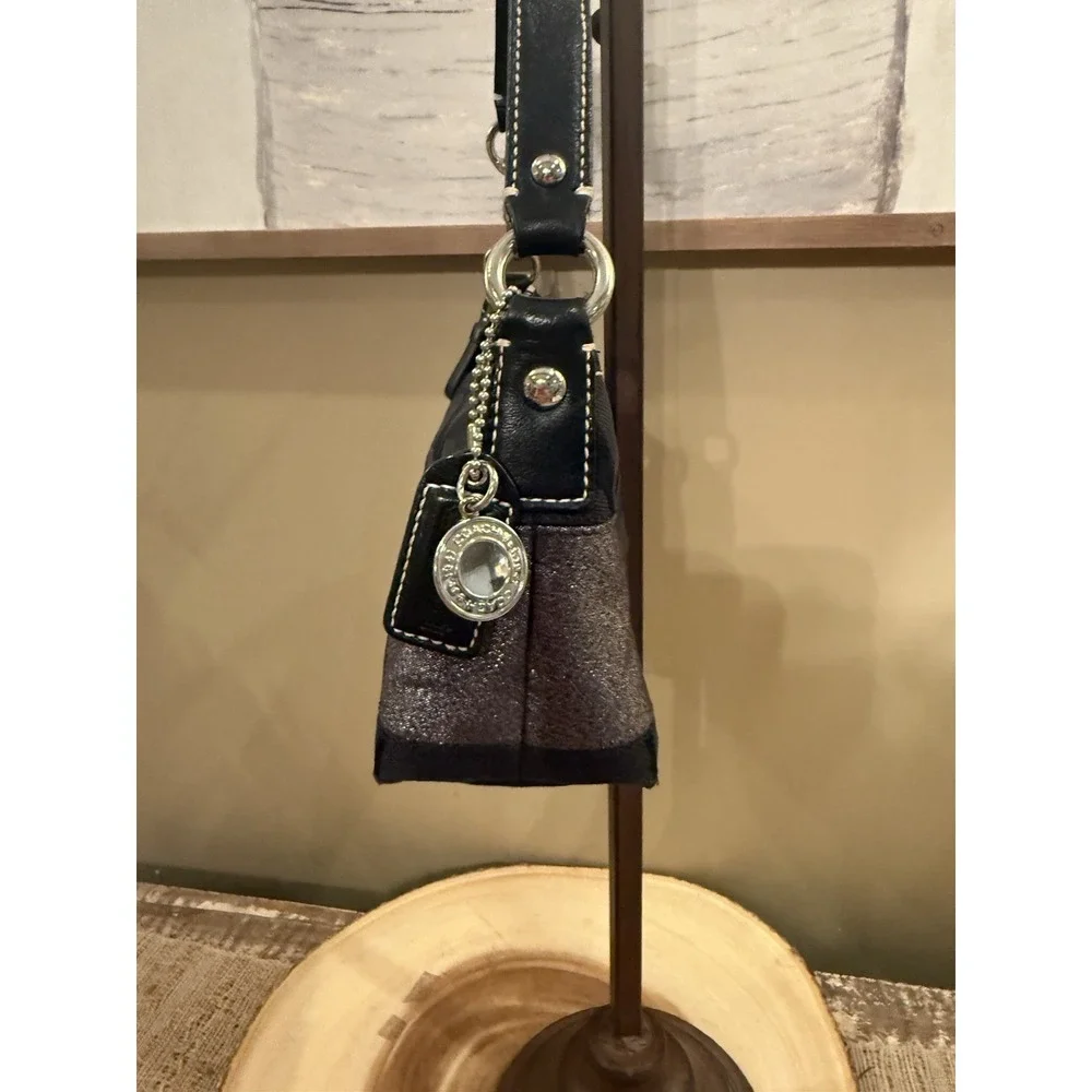 Coach signature black