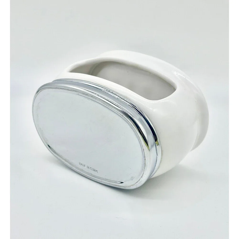 N/A white oval