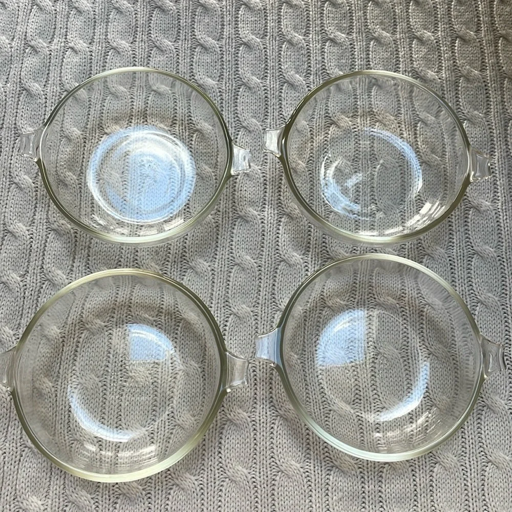 Four VTG Pyrex 019 casserole glass dishes handles 20 oz each. No chips or cracks