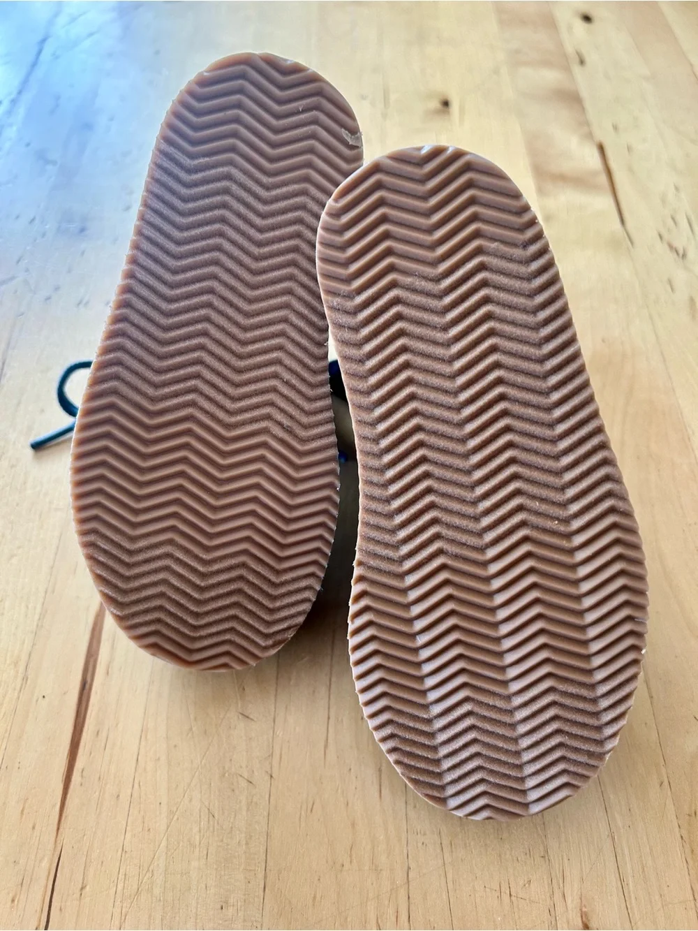 GAP lining #babyboots stitching