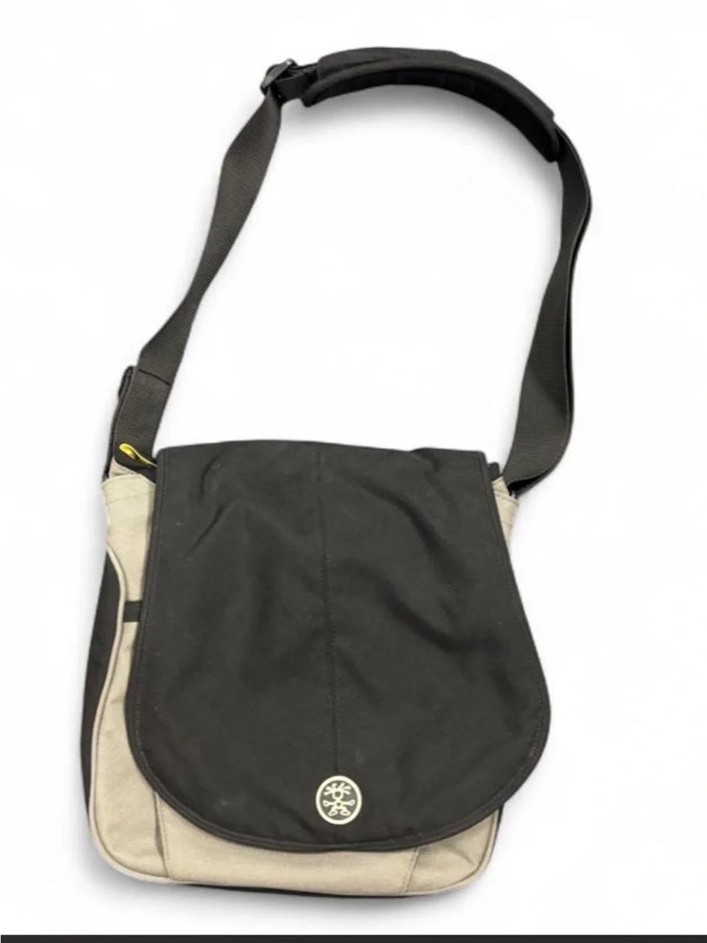 Vintage Men's Black and Beige Crossbody Crumpler Messenger Bag
