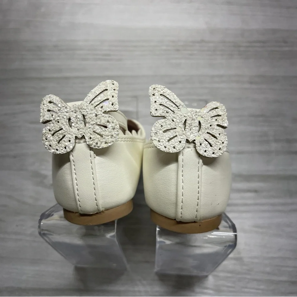 Seychelles white toddler