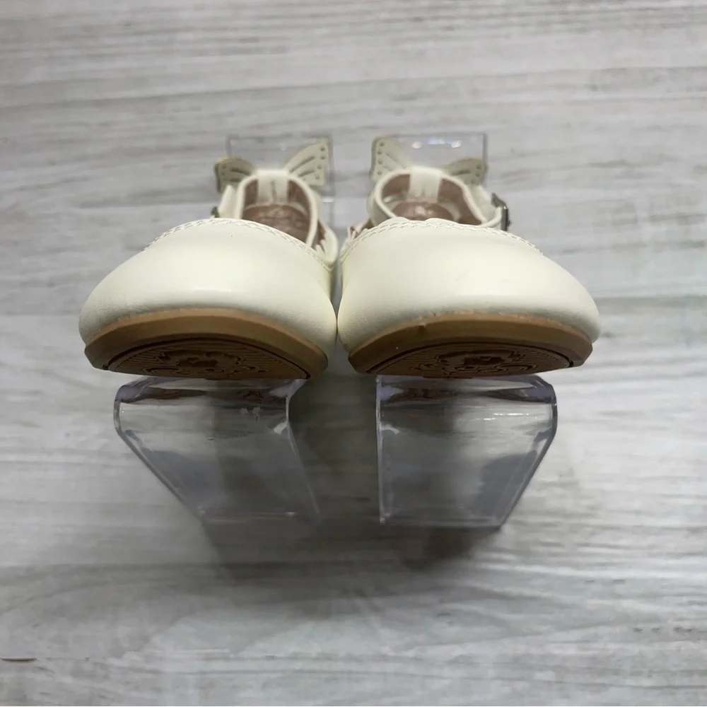 Seychelles white toddler