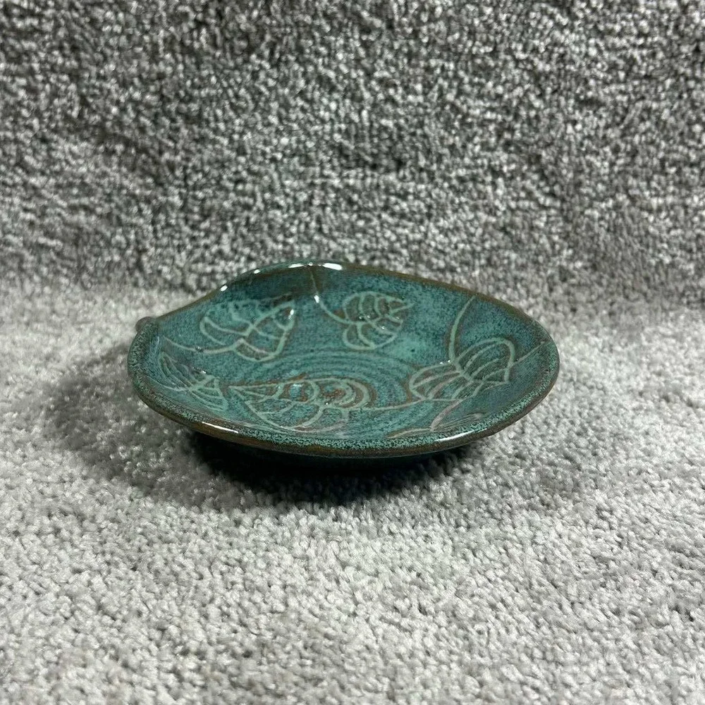 Etched Leaf Spoon Rest Artisan Pottery‎ Trinket Dish Teal Green Signed 5 Inch