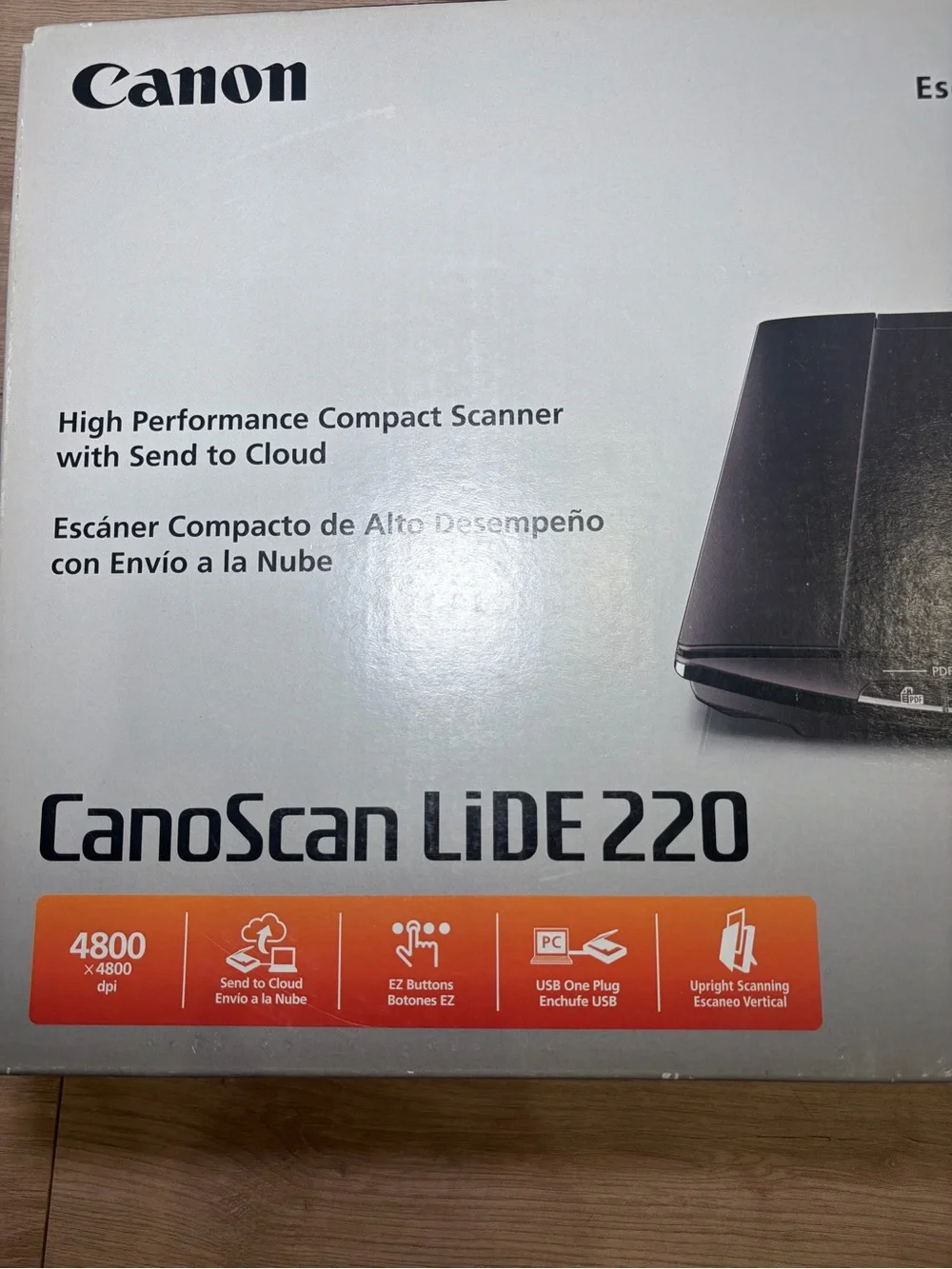 Canon CanoScan LiDE 220 Flatbed Color Scanner - Black