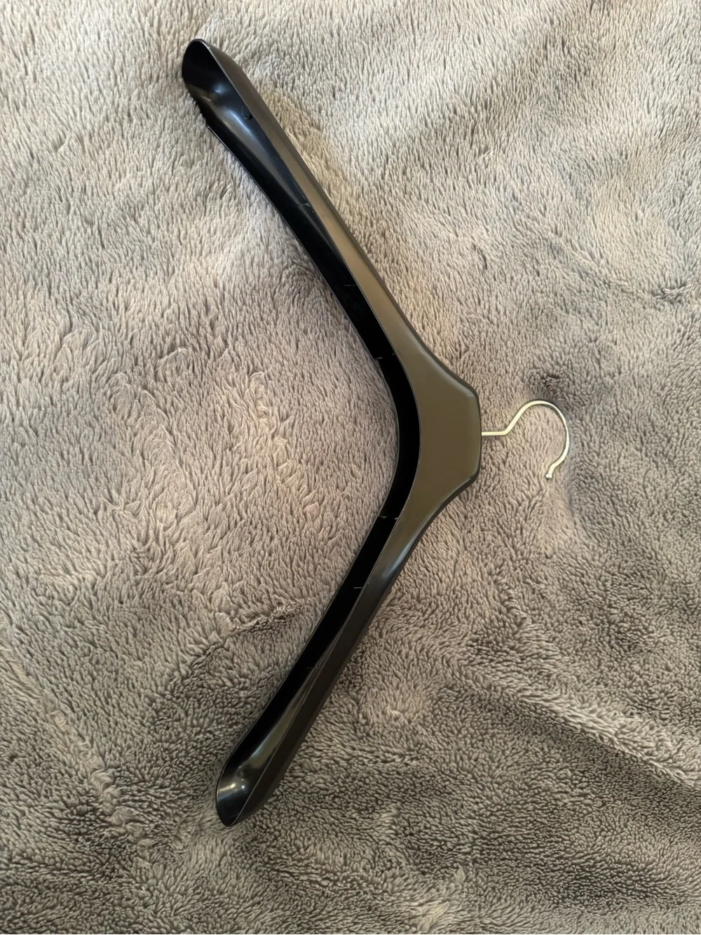 Tumi durable hanger