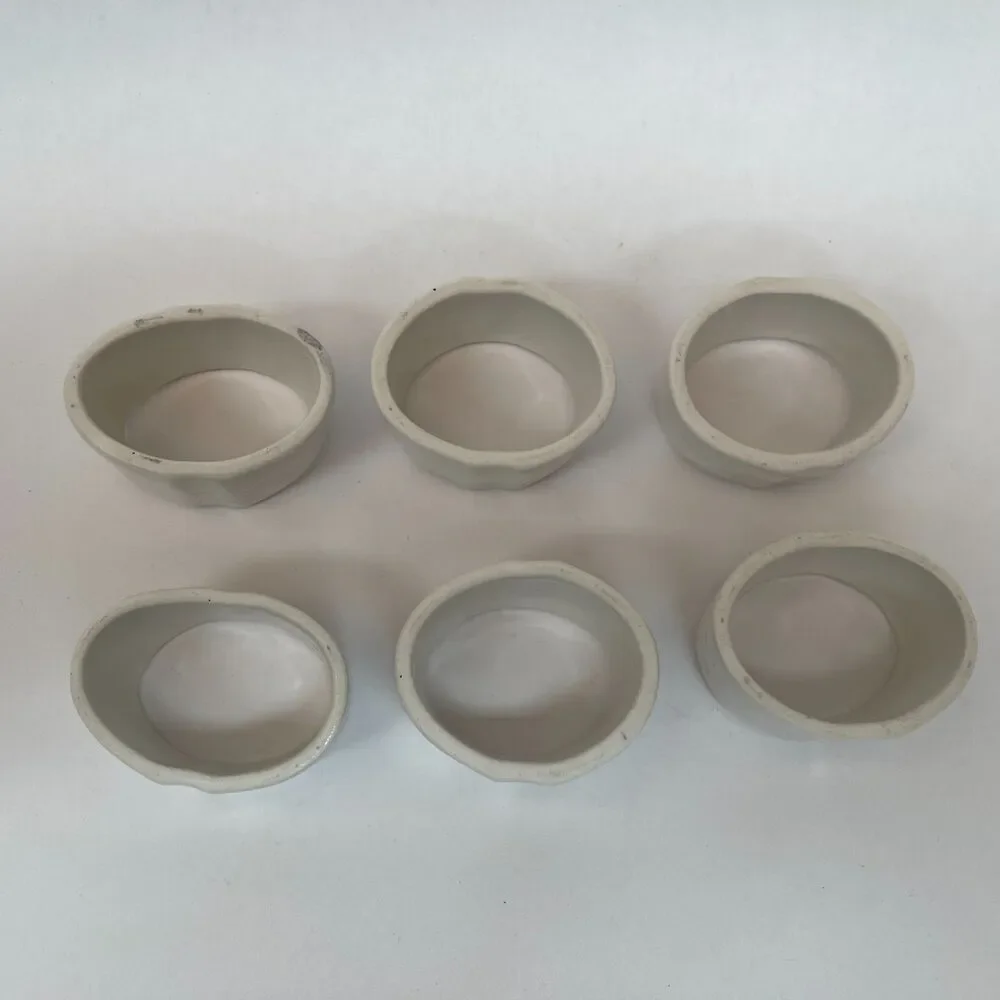 Unbranded napkin rings
