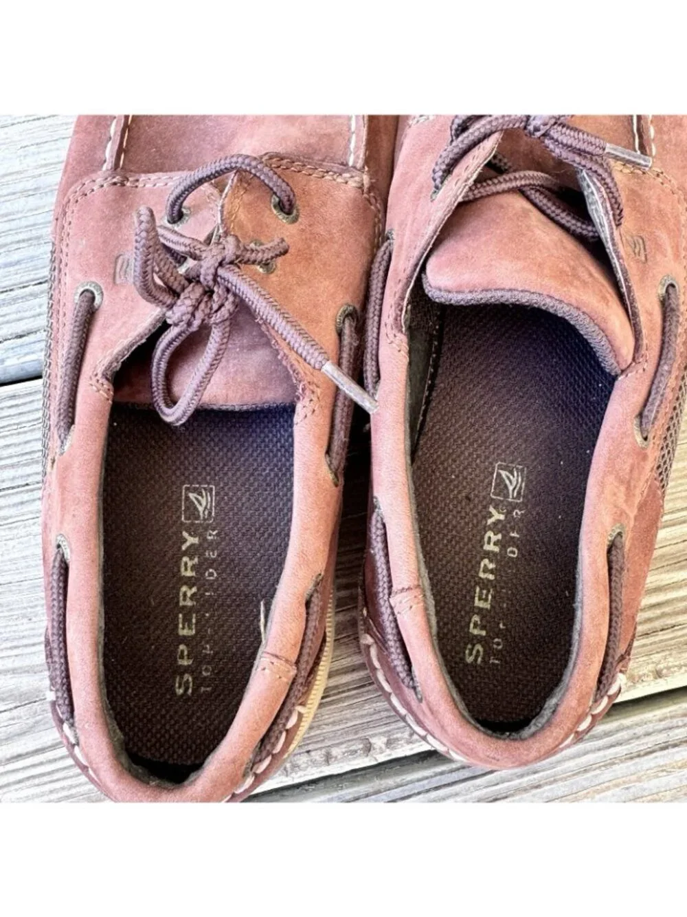 Sperry intrepid top
