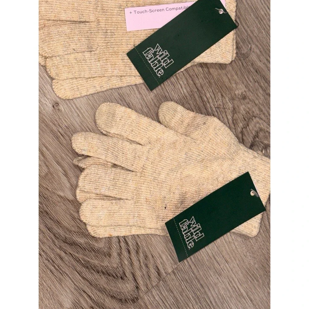 Wild Fable Gloves 2pack Oatmeal color‎
