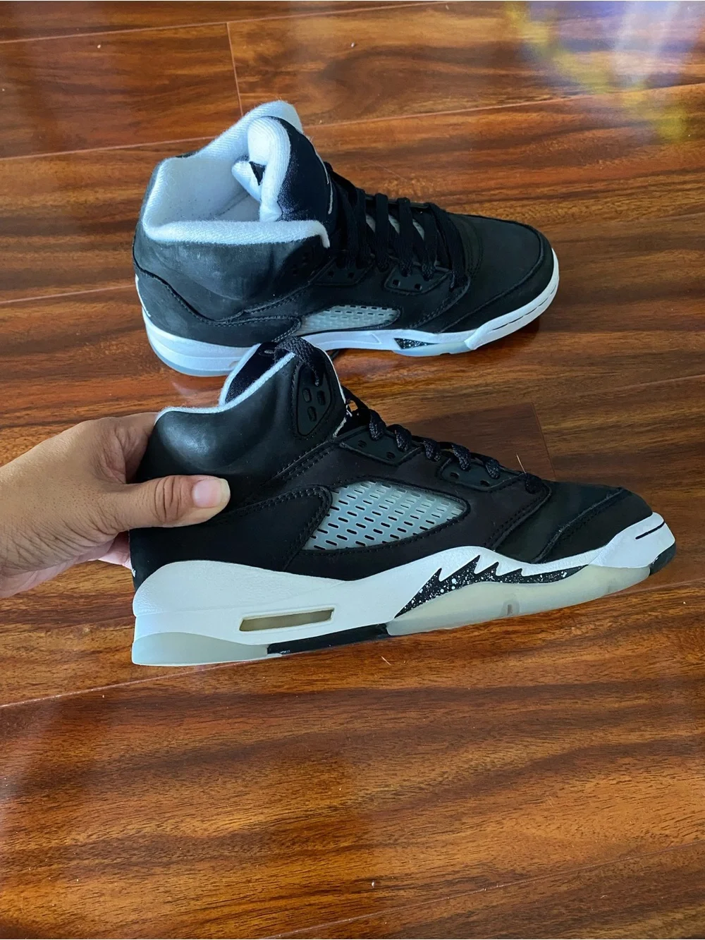 Jordan 5 Retro Moonlight (Oreo) Black and White High-Top Sneakers Youth 6
