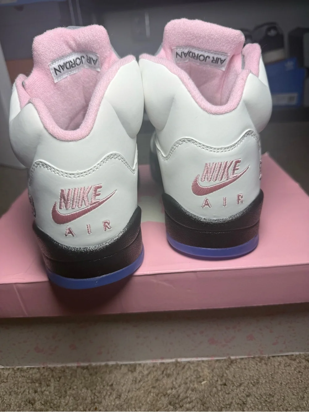 Jordan clean white