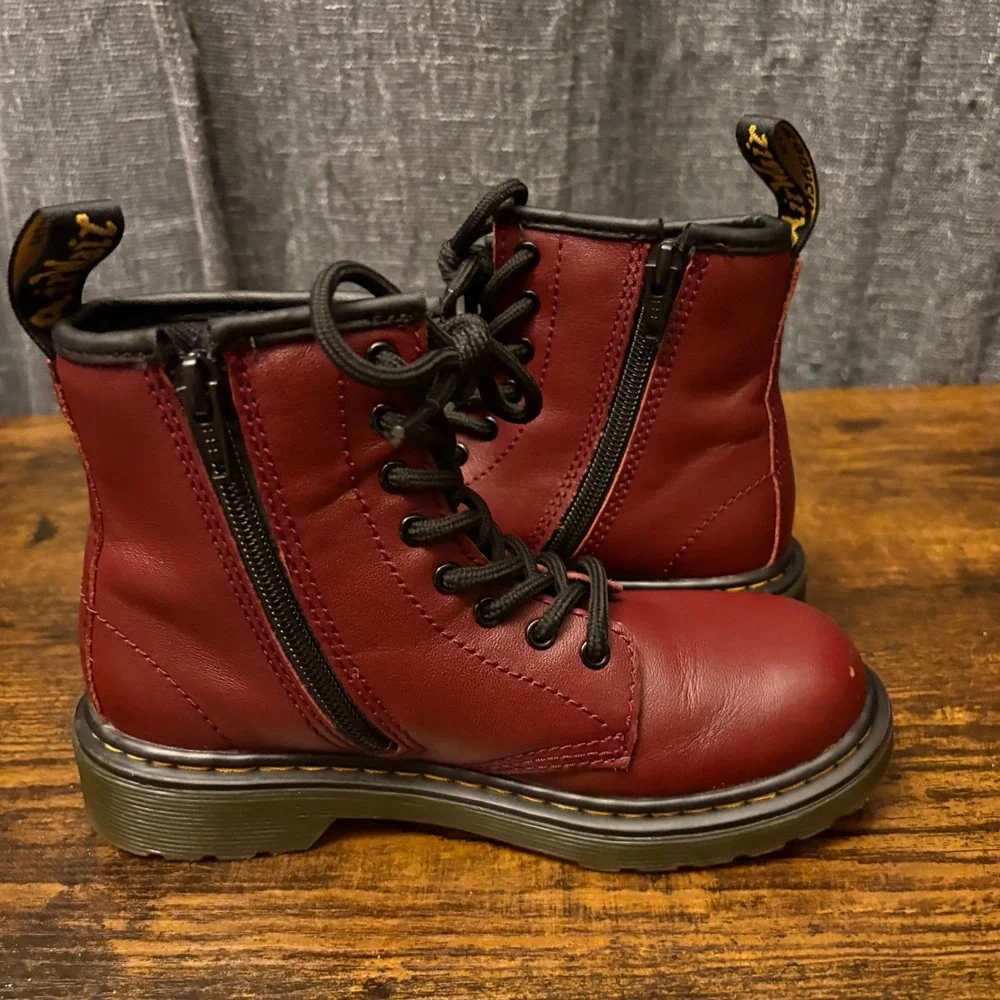 Dr. Martens 1460 Juniors‎ Burgundy Red Leather Lace Up Boots (Kids Size 1)