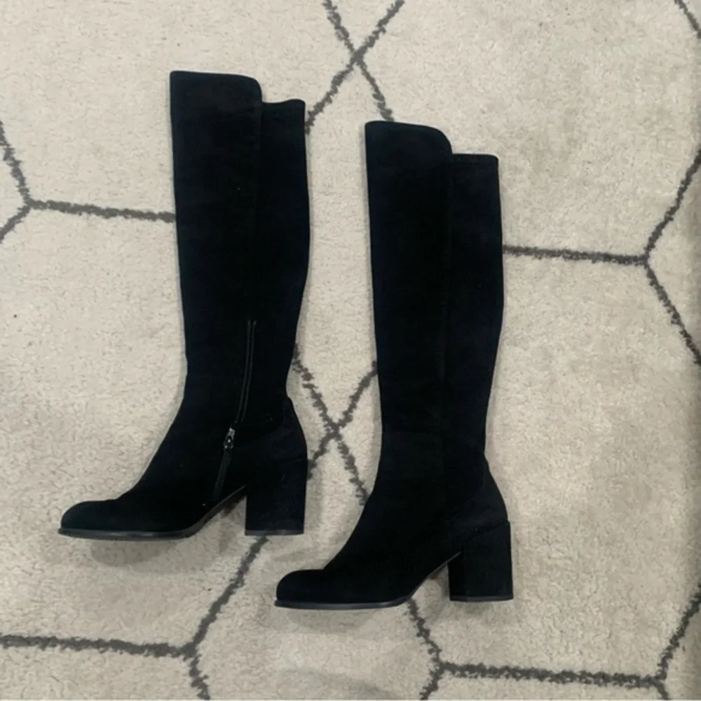 Stuart Weitzman functional excellent