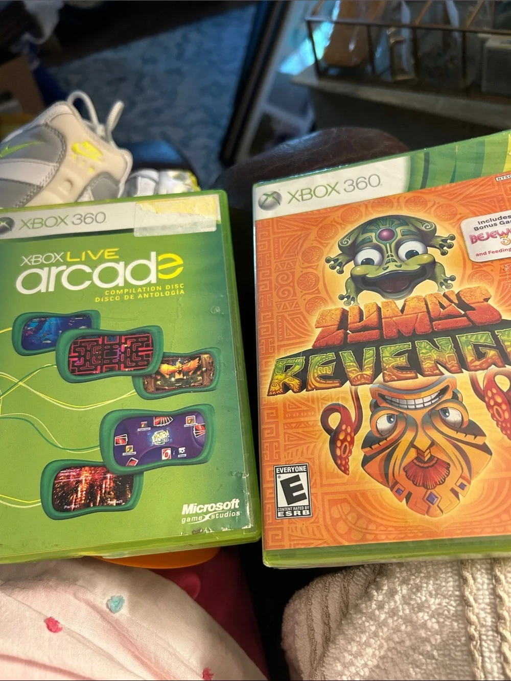 Xbox 360 Arcade & Zuma's Revenge Game Bundle - Green )2) as shown