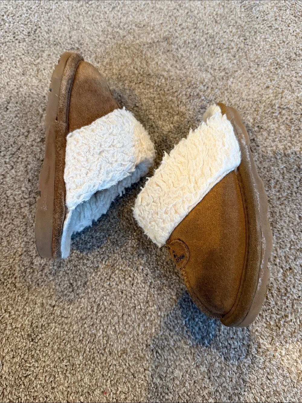 BearPaw slippers cream