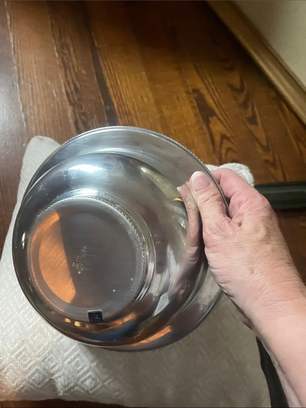 Buenilum polished stainless