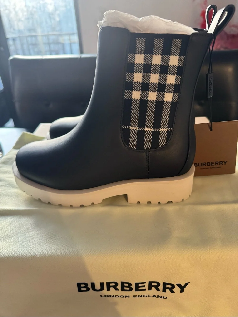Burberry maison iconic