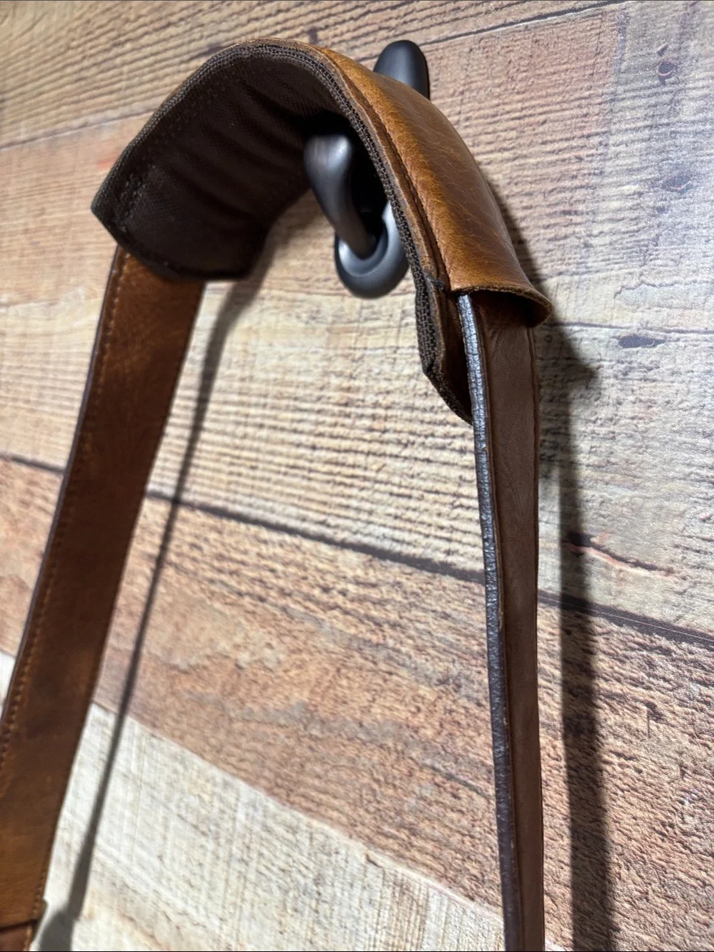 Ona classic brown