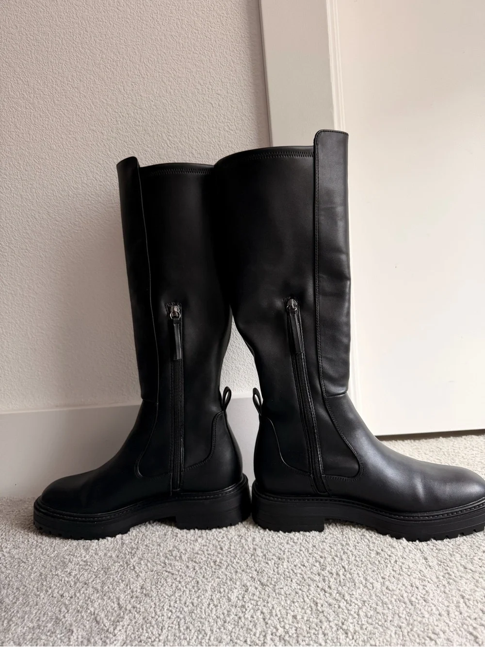 Zara timeless black