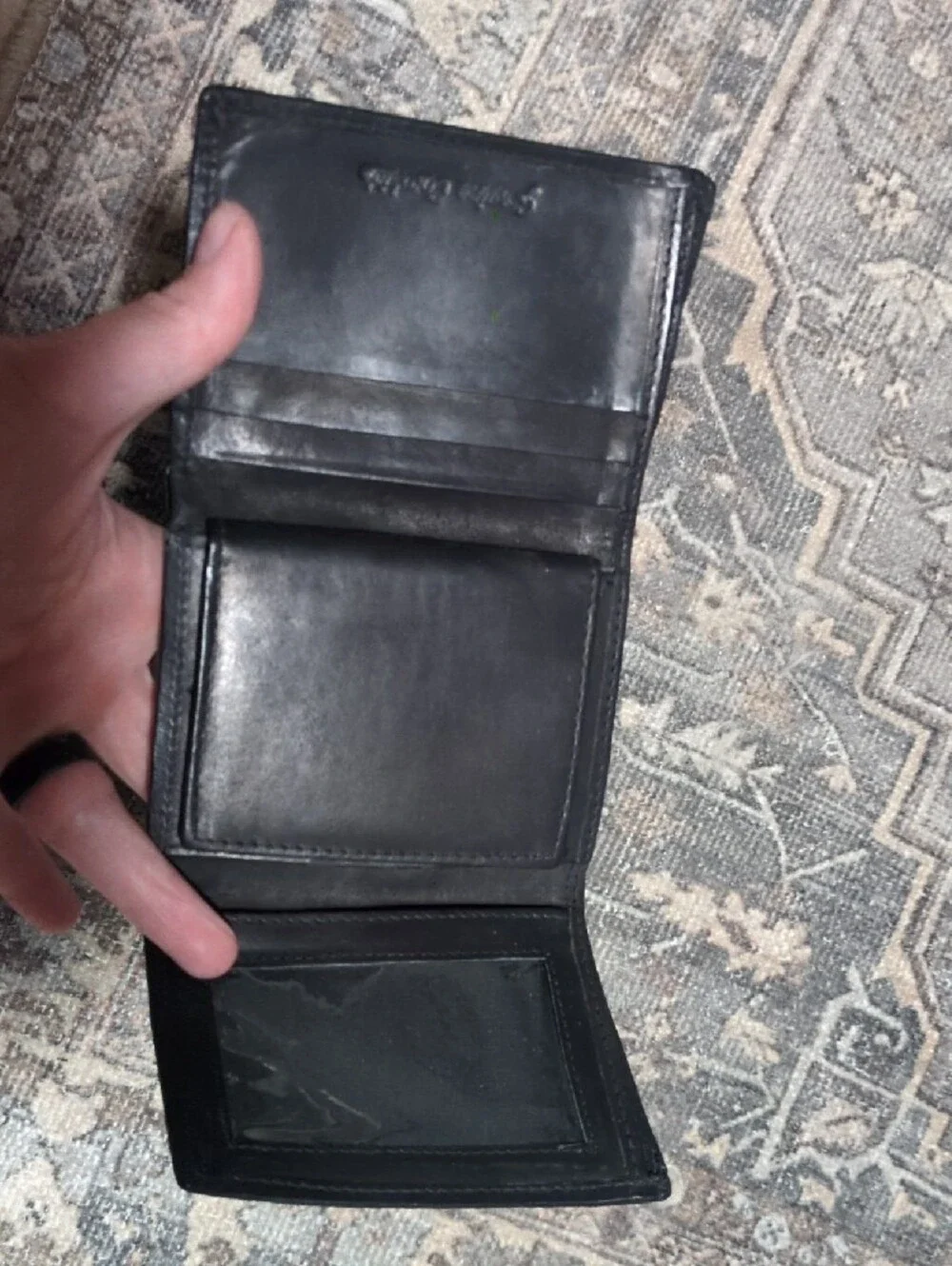 Badge And Credentials Holder Black Leather Tri-Fold Wallet