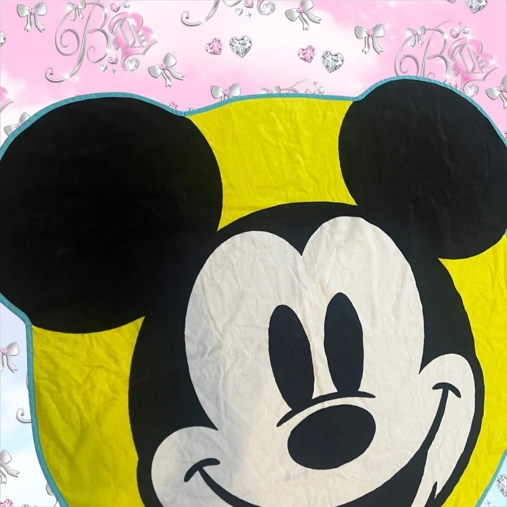 Disney towel mickey