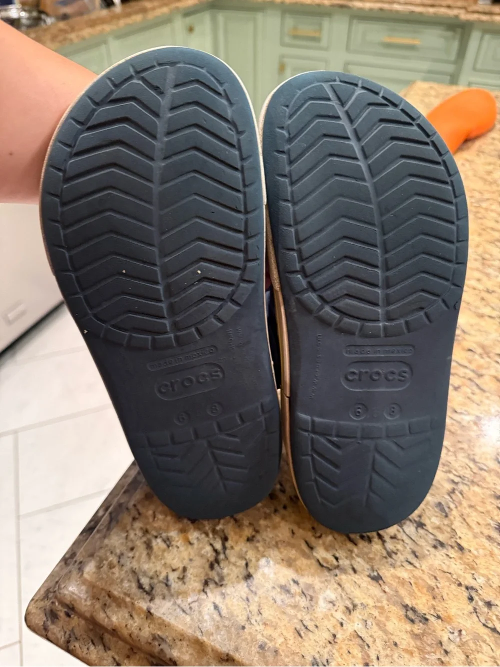 CROCS comfortable navy