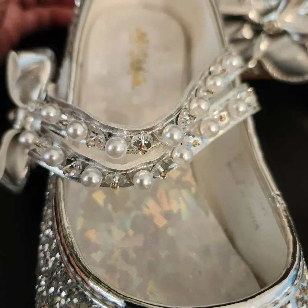 Girls Motasha Low Heel Dress Shoes Silver Glitter Pumps Sz 1 M Pearls & Beads
