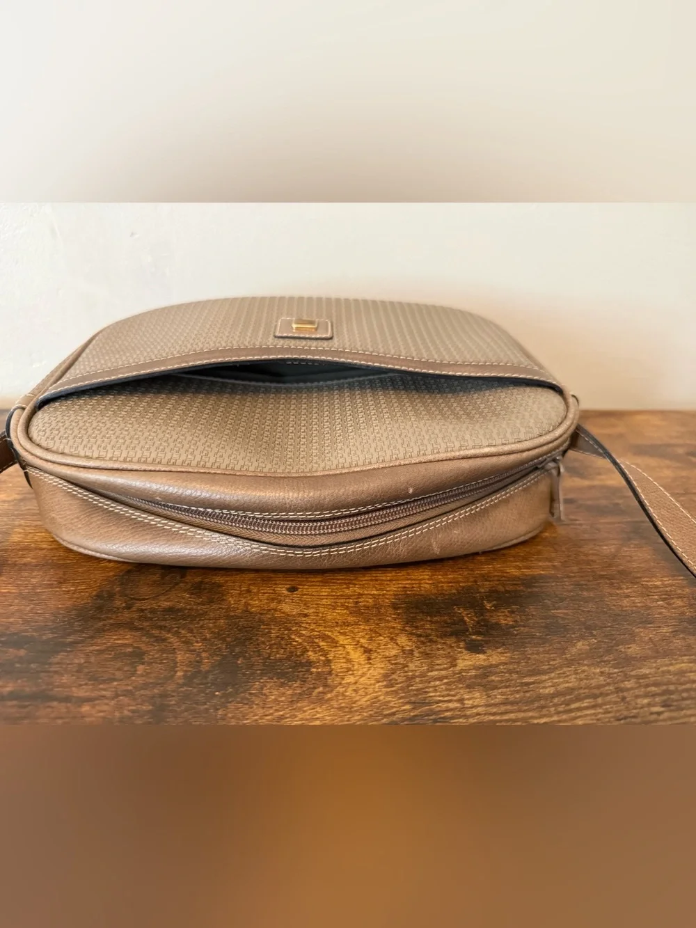N/A sleek taupe