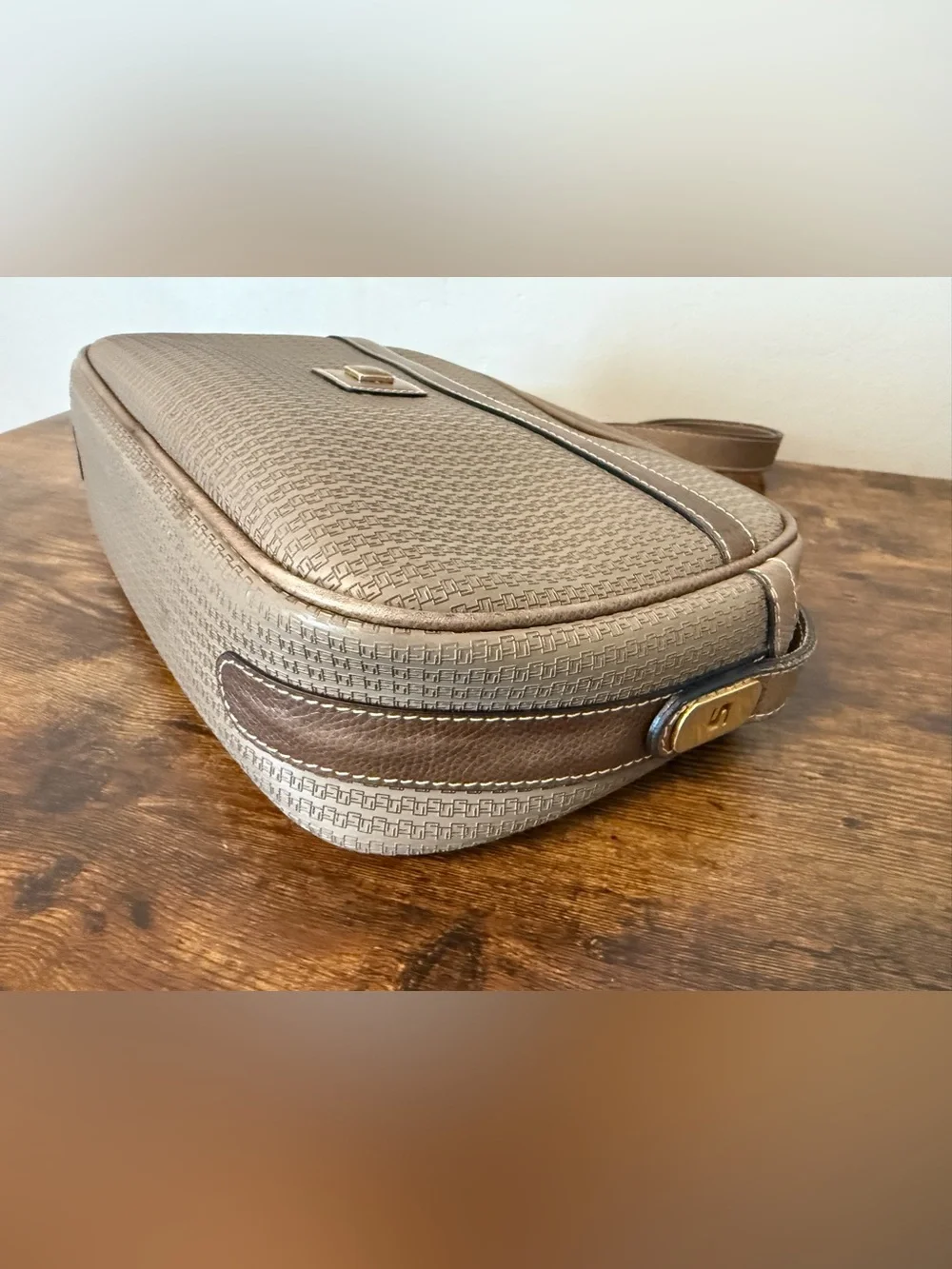 N/A sleek taupe