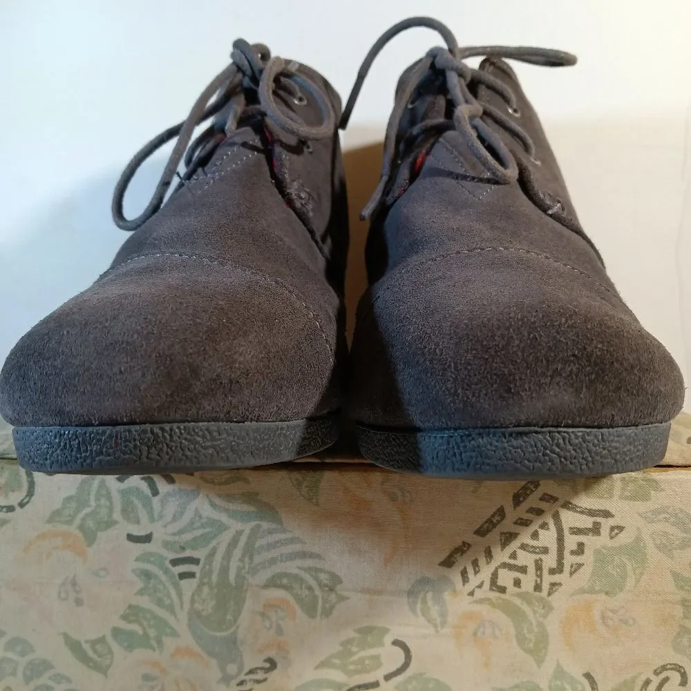 Toms grey suede