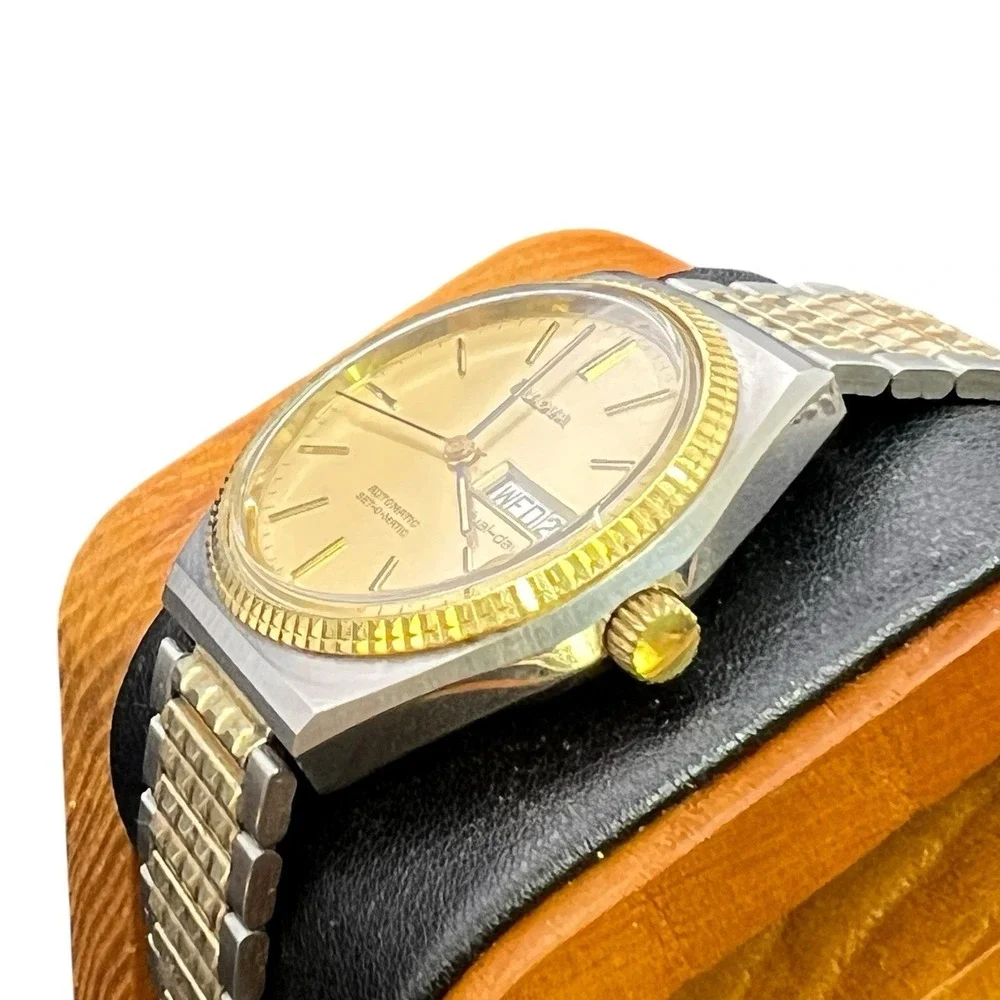 Bulova vintage 1979
