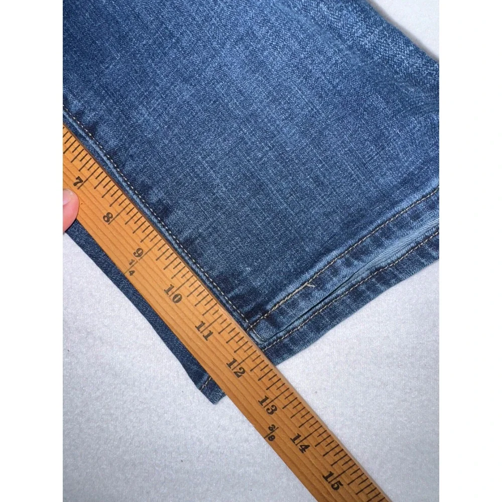 Levis embrace effortless
