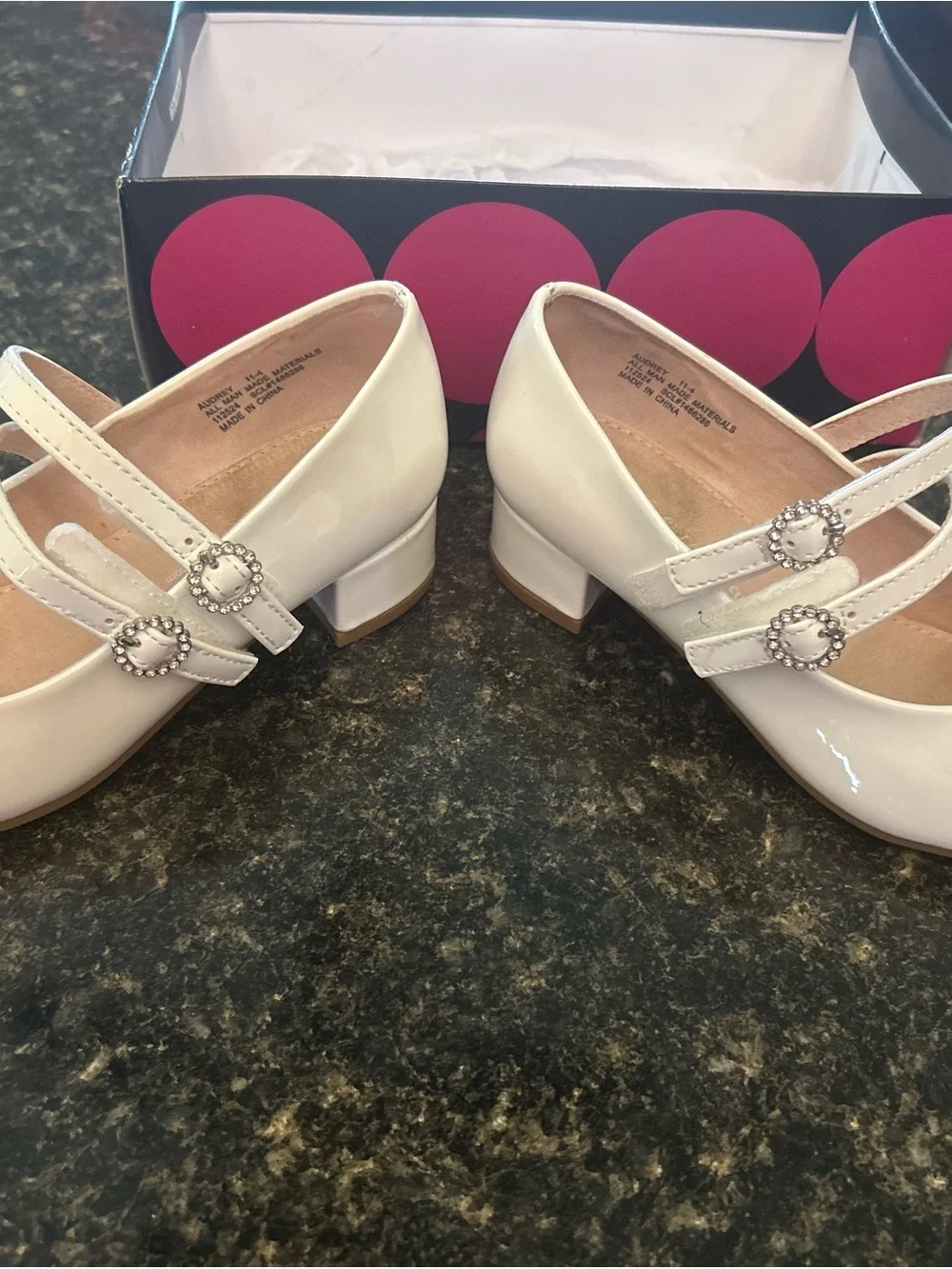 N/A classic white