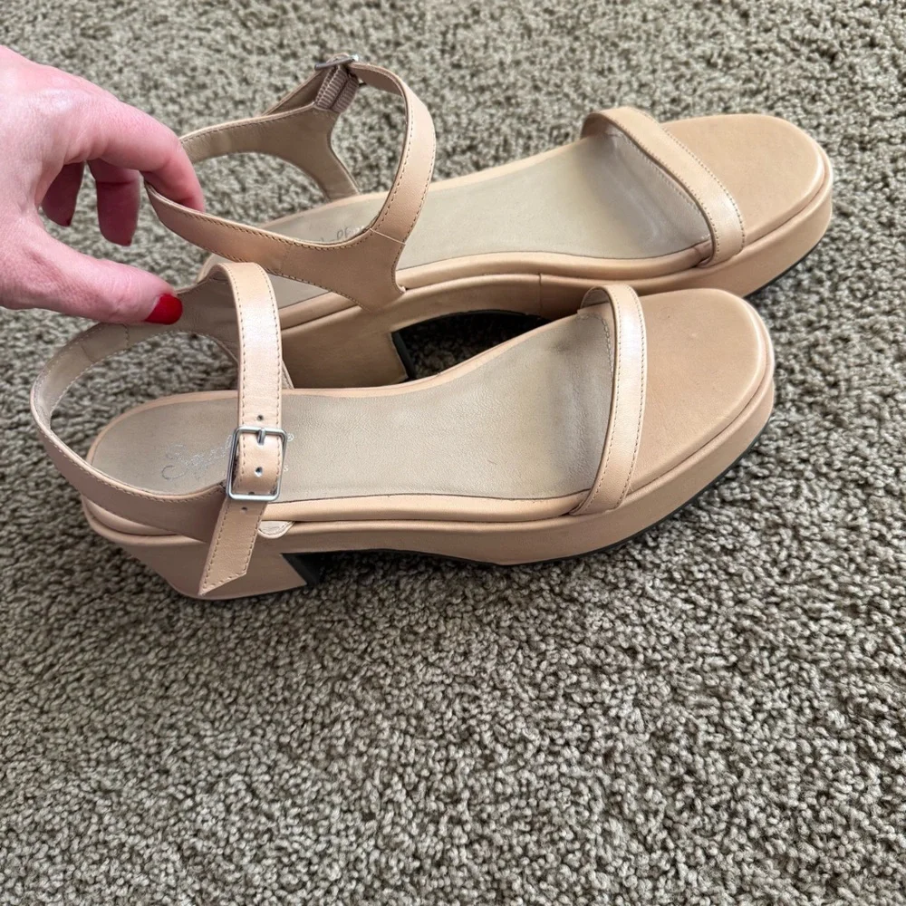Seychelles chunky platform
