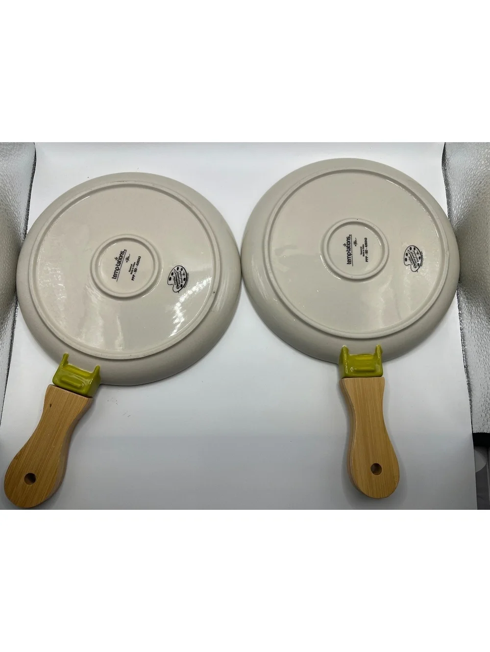 Temp-Tations brand new