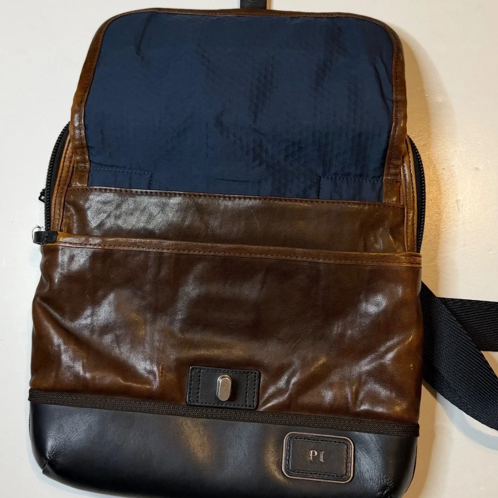 Tumi modern alpha